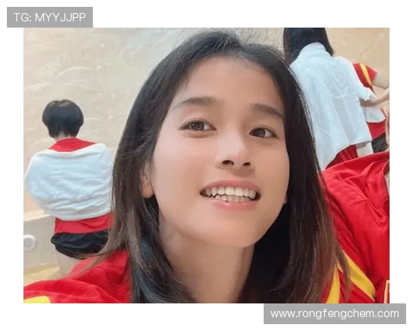 [女足]中国队边路突破传中 陈巧珠头球破门.